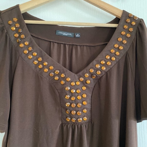 Notations brown top w/jeweled neckline 2X EUC - Picture 4 of 9